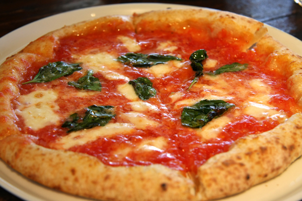 406 pizza1 IMG_9480.jpg